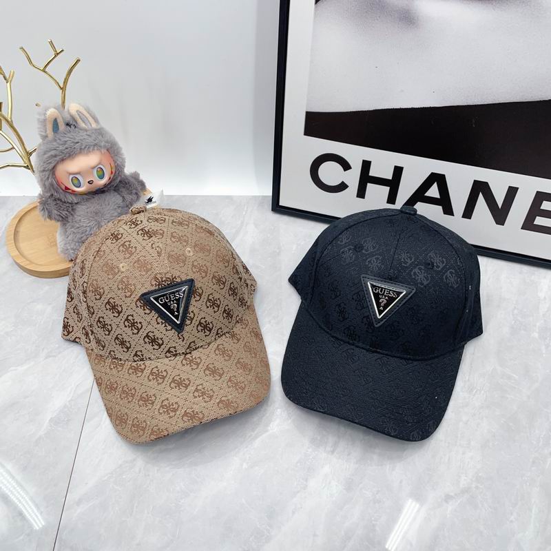 26 Guess Cap 0120